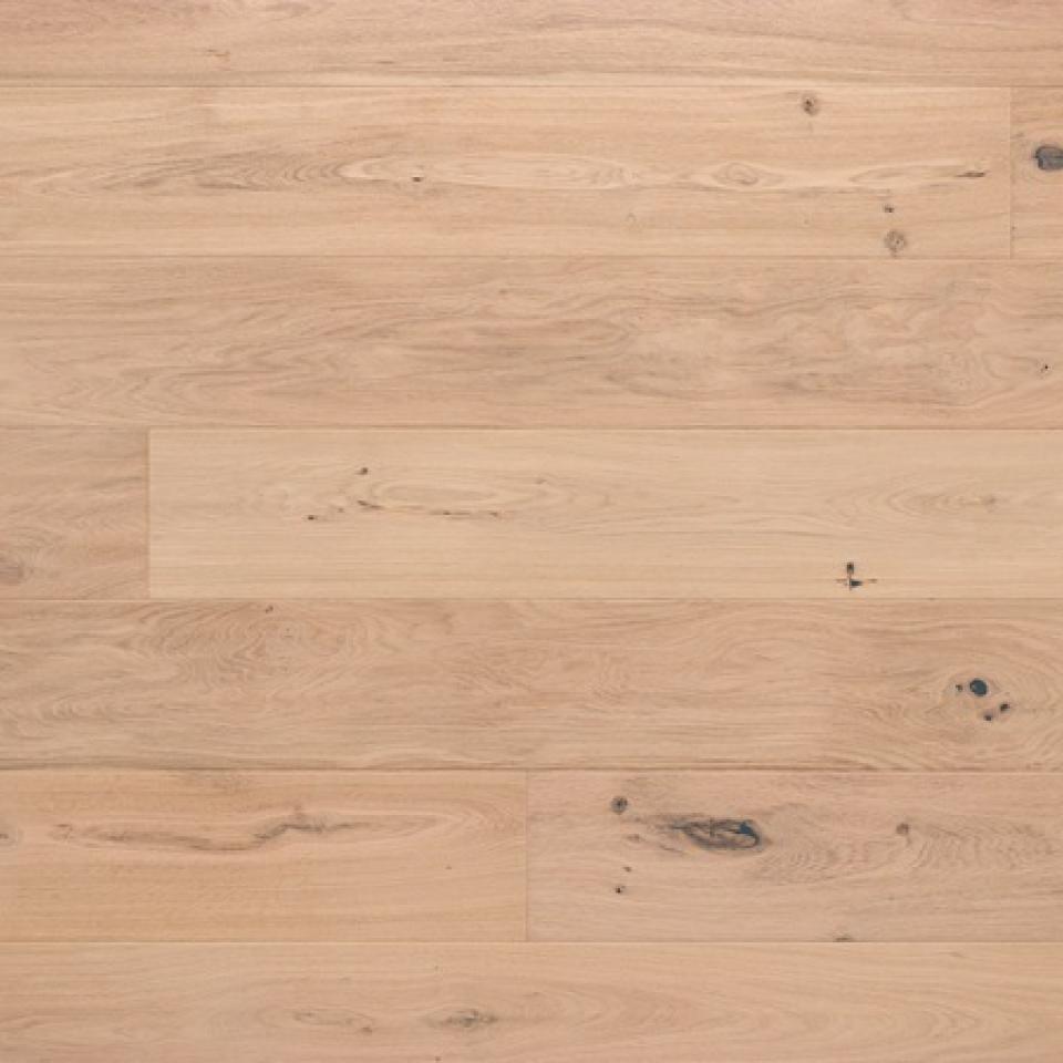 Sculpted Oak Lake Side